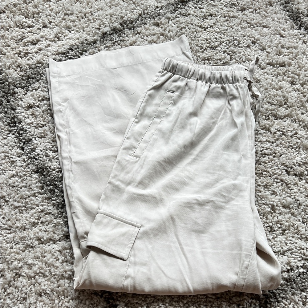 Old navy extra high waisted drapey cargo super wide leg pants